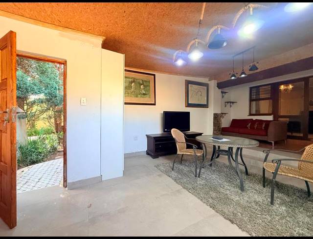1 BEDROOM PROPERTY TO RENT IN WOODMEAD